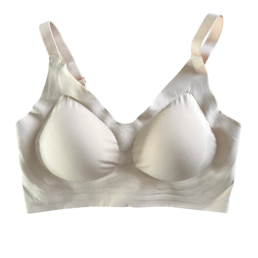 White Wireless Molded Cup Bra Padded Everyday Comfort Bra Women’s Medium